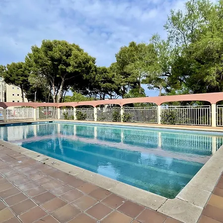 公寓 In Spain With Beachfront Views *